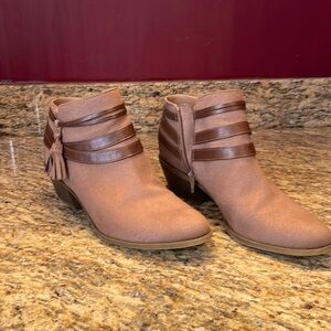 Life Stride Paloma Microsuede Zipper Ankle Boots; like brand new (worn once)
